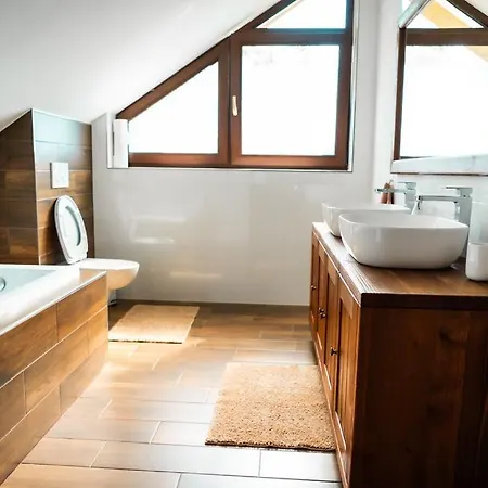 Tomas Villa Vel'ka Lomnica